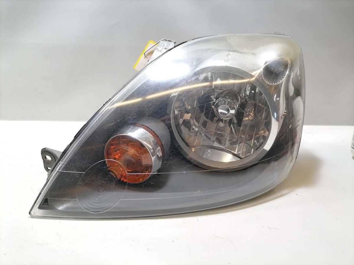 Ford Fiesta 6 JH1 original Scheinwerfer vorn links Halogen oberhalb leicht vergilbt Facelift Bj.2007